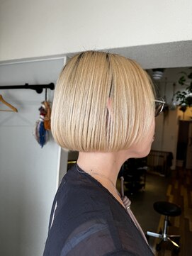 リョク ヘア ネイルアンドアイラッシュ(RYOKU Hair,Nail&Eyelash) ハイトーンボブ×アルカリ酸熱トリートメント