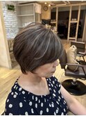 ショートカット+白髪ぼかしハイライト