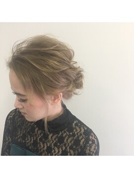 ルーツアイリー 心斎橋(ROOTS IRIE) 20代30代◎大人かわいい☆ゆるカジアレンジ