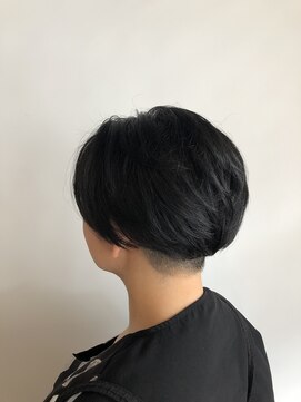 ブロッサム 若葉店(Blossom) ツーブロックショートボブスタイル