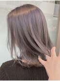 ホワイトグレージュ