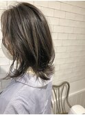 ミントベージュ