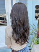 アッシュベージュ　ロングヘア