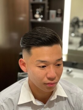 グリーディーフォックス 代々木(Greedy FOX) かき上げヘア/サイドパート/韓国マッシュ/フェードカット/代々木