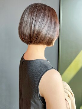 エレノア 渋谷公園通り店(Eleanor) おさまりの良い　ショートボブ　透明感　アッシュブラウンカラー