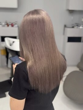 ペレ 渋谷(PELE) 黒髪/グレーベージュ/ハイトーン/ブリーチ/渋谷