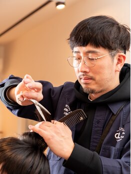 QLCカットスタンド 大阪大東店(QLC cut stand)の写真/再現性の高いカットで、女性らしさUP♪伸ばし中の方も周りと差がつくミディアム&ロングヘア☆