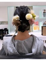 アンジュールガーデン(UNJOUR GARDEN)&nbsp;シニヨンスタイル