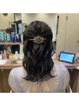 ヴィサージュ ユニール(VISAGE unir) 鈴木結惟】王道ハーフアップ!