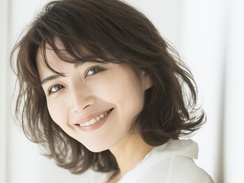 フリージア(freesia)の写真/【ずっと綺麗でいたい】大人女性特有の髪のお悩みを丁寧にカウンセリング◎癒しの時間を提供します♪