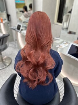 ロンドルピナス 小倉(Lond Lupinus) ミディアムレイヤーカット/似合わせカット/大人ガーリー/20代