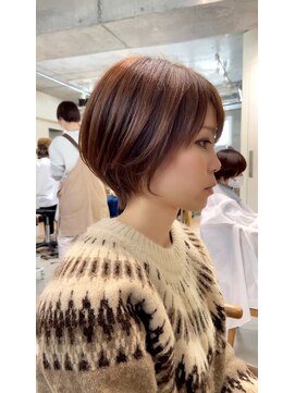 レト 浦和(leto) ミディアムヘアハッシュカットグレージュデザインカラー