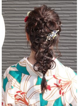 綺麗な卒業式 髪型 編み込み 無料のヘアスタイル画像