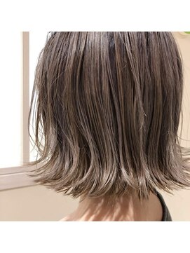 シャンプーボーイ ミルクティーグレージュ♪