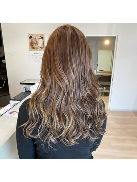 チェレ オレ 新金岡店(Chere ore) ハイライトベージュ×デザインカラー