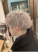 ブリーチパーマ　ツイストパーマ　シルバーカラー