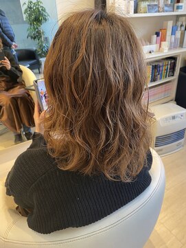 ヘアーリゾートラシックアールプラス(hair resort lachiq R+) 《R+》ミディアムパーマ/縦落ち/波パーマ