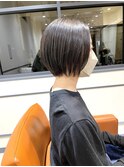 襟足の締まった軽めボブスタイル　似合わせカット