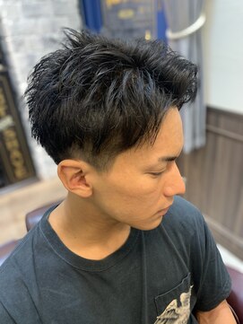 ミリオンバックス 上野(Million Bucks) ツーブロ/アップバング/束間<理容室>【メンズ/上野/床屋】