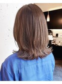 小顔イメチェン、ブルーグレージュカラーくびれレイヤーボブ