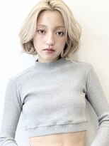 ココ 原宿(KOKO)&nbsp;ブロンド黒髪小顔クラゲヘアーオリーブグレーココアベージュ