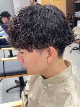 フゥ 宇都宮(FeU) 波巻きパーマメンズパーマメンズヘアツーブロックツイストパーマ