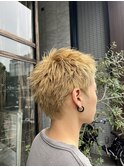 抜きっぱなしブロンドスパイキーショート