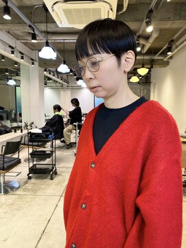 ダンボ(DUMBO) 刈り上げ　ショート　マッシュ