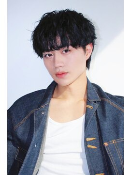 ツーダブル 大阪梅田(WW..) ツイストスパイラルパーマ波巻きスパイラル刈り上げマッシュ