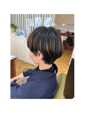 ロウネ(ROUNE.) デザインカラー×ショート