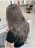 柔らかグレージュ