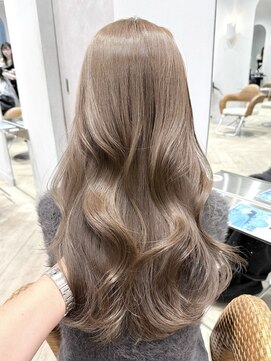 ティエラ 原宿 表参道(Tierra) 原宿表参道 柔らかミルクティーブラウンBEFORE→ AFTER