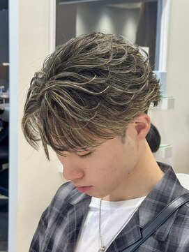 ルーストデラックス 京都河原町三条(ROOST dx) MEN’S HAIR/波巻ツイストスパイラル/フェザーパーマ/京都河原町