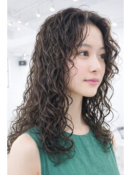 ラレイ ハラジュク(Lalei harajuku) 原宿ミディアムレイヤースパイラルパーマ20代女性30代女性ウルフ