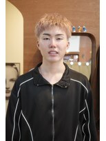 エディ(Edy)&nbsp;スパイキーショートケアブリーチミルクティーベージュ眉毛カット