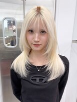 アルバム 新宿(ALBUM SHINJUKU) 似合わせカットフェミニンロングホワイトブロンド_ba541442