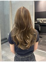クラネ(CLANE.)&nbsp;【CLANE.宮原】ハイレイヤーカットハイライトカラー髪質改善