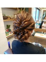 ラレイ(Lalei)&nbsp;＊二次会パーティ　ギブソンタック　辻幸奈　表参道/青山