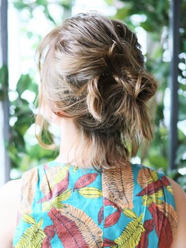 ジュール サウス 新宿南口(Joule South) 簡単ゆるめアップアレンジ　[新宿]