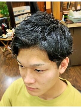 ヘアーサロンくろだ2番館 ショートレイヤーツーブロックウェーブ