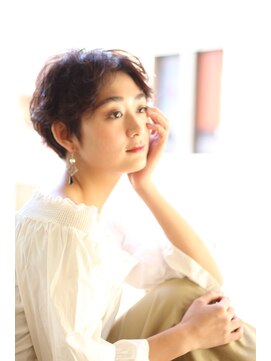 ソア 武蔵小杉(SOAR) ホワイトアッシュハイライトの黒髪エアリーミディショートパーマ