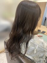 ウイバイファースト(u'i by first) ナチュラル/ブラウン/艶増しカラー/明るすぎない/ミディアム