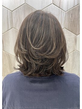 ビューティドレッセヤマノ 池袋パルコ(Beauty Dresse YAMANO) 【白髪ぼかし】ミディアムウルフ/ミディアムレイヤー/ハイライト