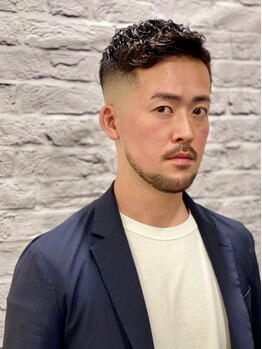 グレイスフルバーバーロンドン 大宮店(Graceful Barber London)の写真/[カット+シェービング+眉カット¥6600]働くMen's御用達!Graceful Barber LondonでON/OFFキマるデキルStyle。