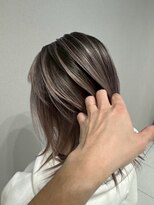 ラルガ 黒崎(Raruga)&nbsp;ハイライトカラーミルクティーベージュレイヤーカット