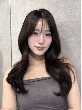 ルームバイシー 新宿(Loom. by Sea) □ ミディアム×暗めカラー[髪質改善/フェイスフレーミング]