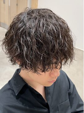 リ メイロ(Re.Meiro) 縦落ちマッシュウルフ【メンズ/パーマ/眉毛/沖縄市/美里】