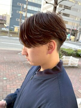 ロッカ(ROCCA) 刈り上げセンターパート王道マッシュ×ツーブロック