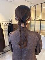 カグヤヒメ ドゥイ(kaguyahime doui)&nbsp;タイトツイン 参列ヘアアレンジ 京都河原町四条烏丸