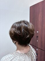 アクセ 顔周りカット丸みショートモテ髪抜け感束感ショート小顔カット